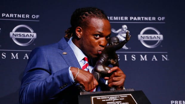 Alabama Tailback Derrick Henry Wins Heisman Trophy